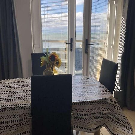 Seaview Apartment พอร์ตสจ๊วต ภายนอก รูปภาพ